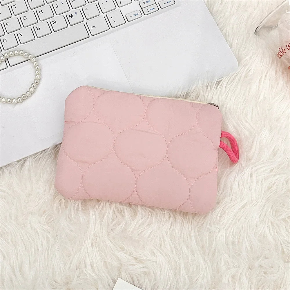 Candy Color Heart Shaped Cosmetic Bag Women Portable Earphones Lipstick Sanitary Napkins Storage Pouch Small Makeup Zipper Bags