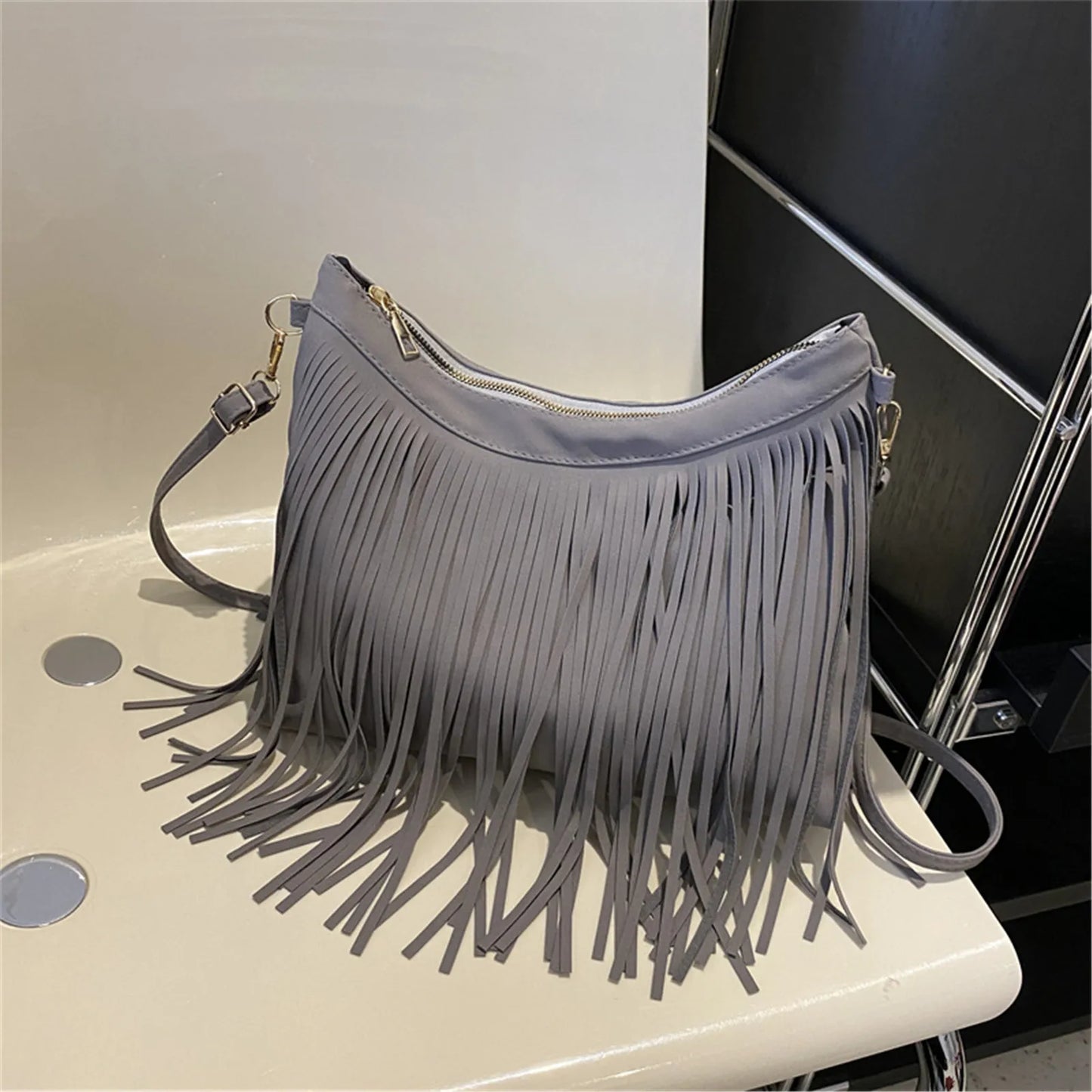 Vintage Tassel Crossbody Bag for Women - Large Capacity Casual Shoulder Handbag