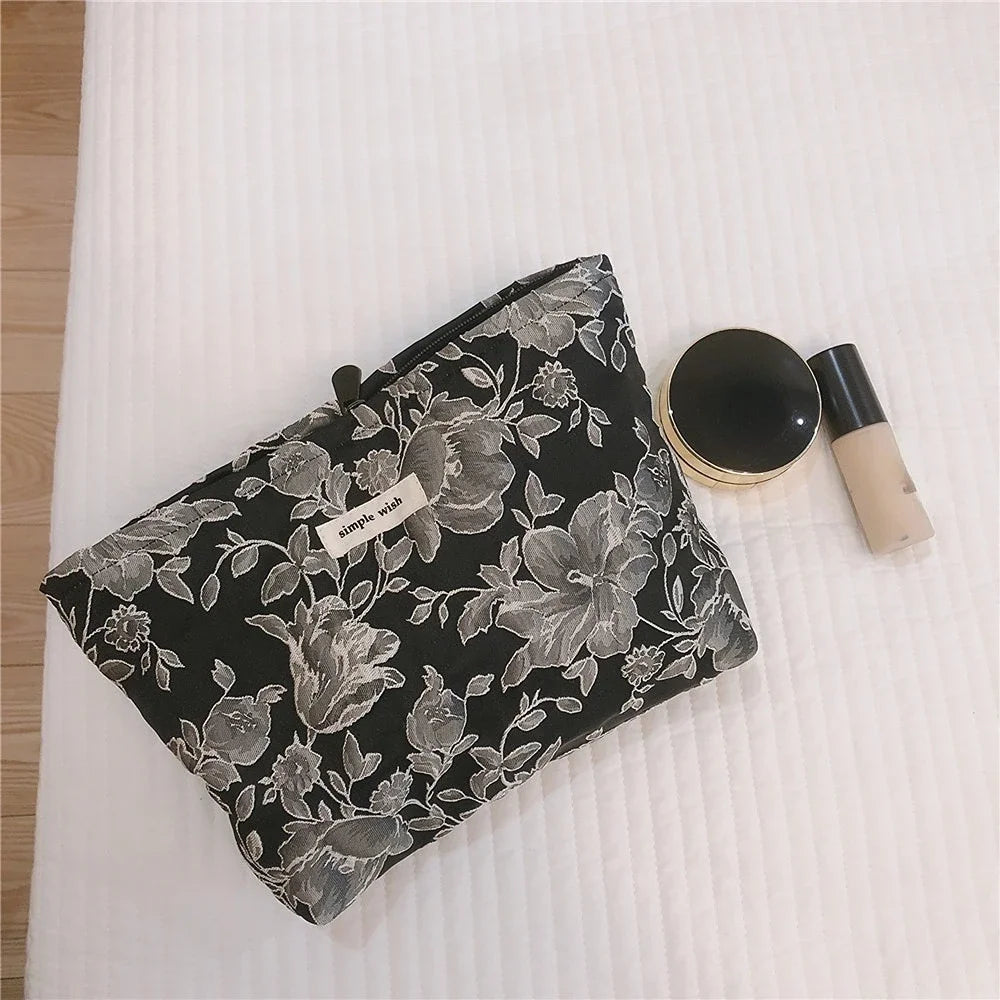 Travel Cosmetic Organizer Pouch Retro Black White Floral Clutch Cosmetic Bag Large makeup case Toiletries Storage Bag Wash Bag