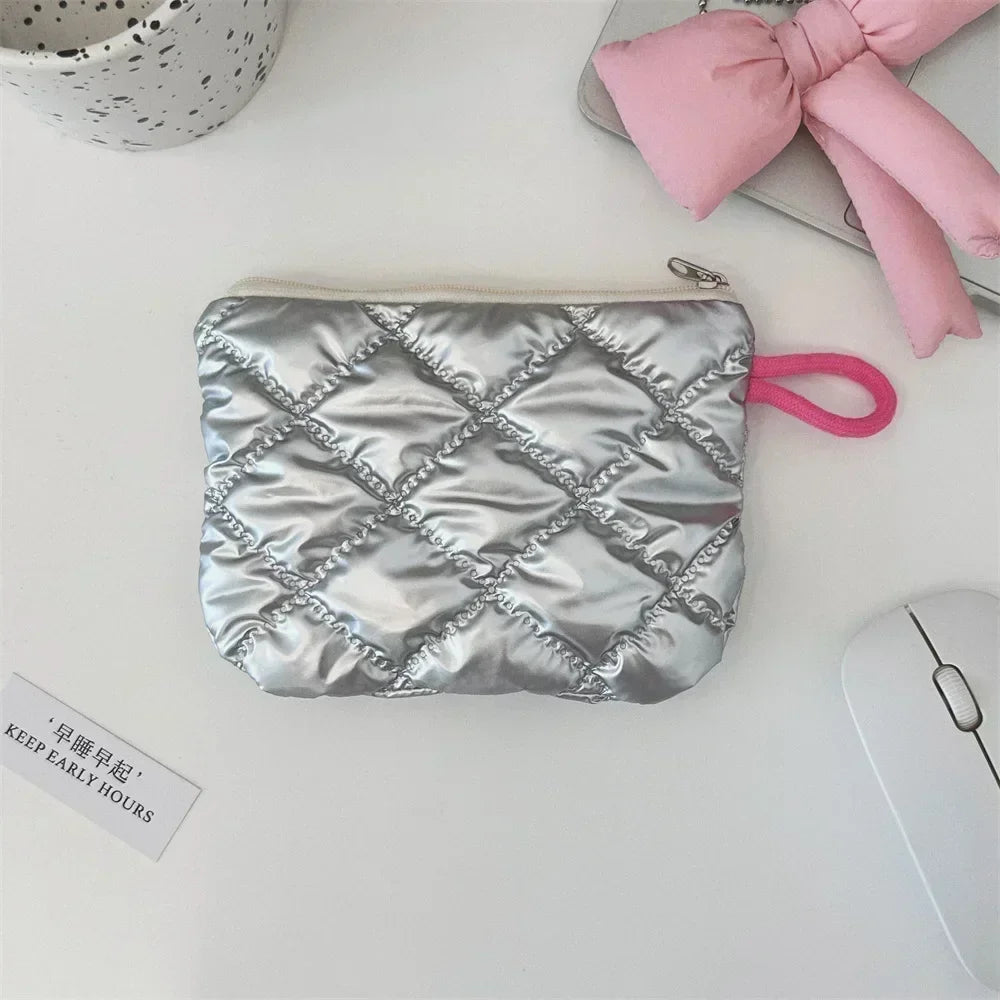 Love Bow Pattern Cosmetic Bag for Women Cute Pencil Case Waterpfroot Large Capacity Cosmetics Storage Bag Travel Wash Makeup Bag