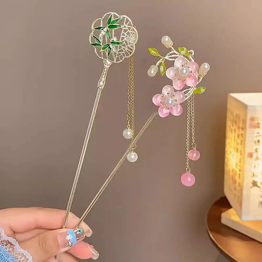 1Pcs New Hair Clip Ancient Chinese Hairpin New Chinese Style Palace Hanfu Hair Stick with Tassels Traditional Hair Insert