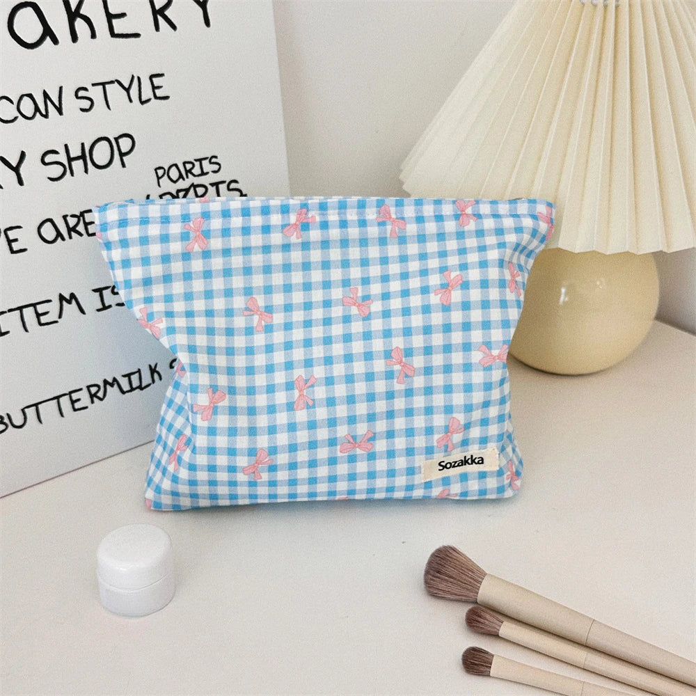 Women Makeup Pouch Plaid Bow Print Makeup Storage Bag Kawaii Makeup Bag Large Cosmetic Organizer Bag Clutch Handbag Beauty Case