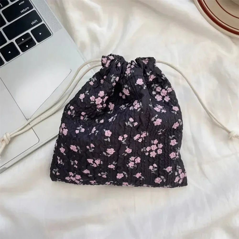 Cartoon Drawstring Cosmetic Bag Clutch Bag Large Makeup Organizer Bags Korean Cosmetic Pouch Women Cute Toiletry Beauty Case