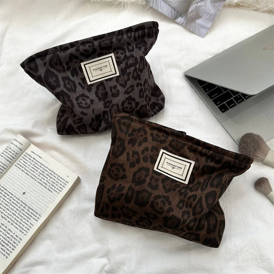 New Leopard Print Travel Cosmetic Lipstick Portable Storage Bag Women Makeup Handbags Cosmetic Organizer Pouch Clutch Hand Bags