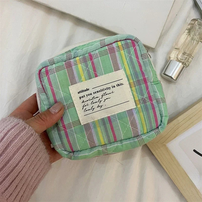 Women Travel Small Cosmetic Bag Girls Ladies Cute Flower Plaid Lipstick Makeup Bags Organizer Sanitary Napkin Pad Storage Bag