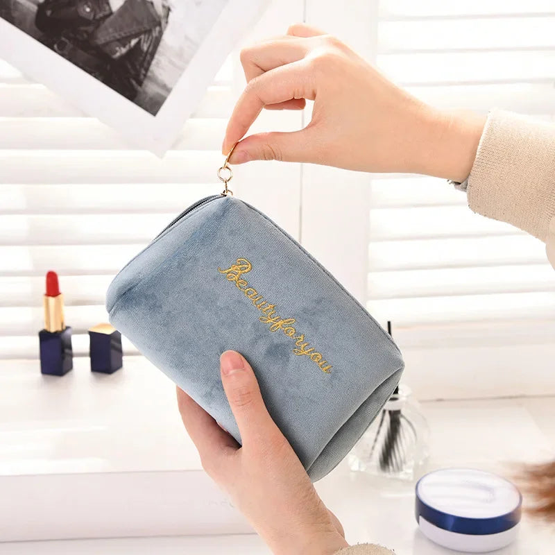 1 Pc Velvet Women Cosmetic Bag Travel Large Makeup Bag Solid Color Zipper Lipstick Storage Bags Female Make Up Organizer Pouch