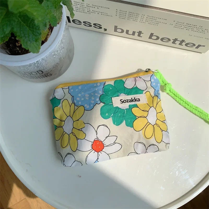 Kawaii Floral Travel Portable Coin Purse Cosmetic Lipstick Storage Bag Women Makeup Handbags Wallet Organizer Small Pouch Bags