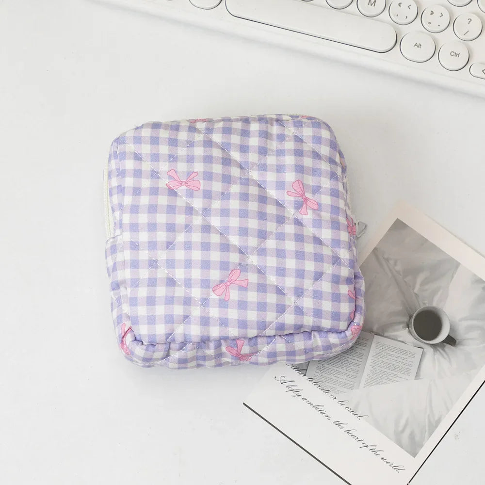 Sanitary Napkins Storage Bag Pouch Heart Print Cosmetic Bags Portable Tampon Organizer Bag Mini Makeup Lipstick Storage Pouch