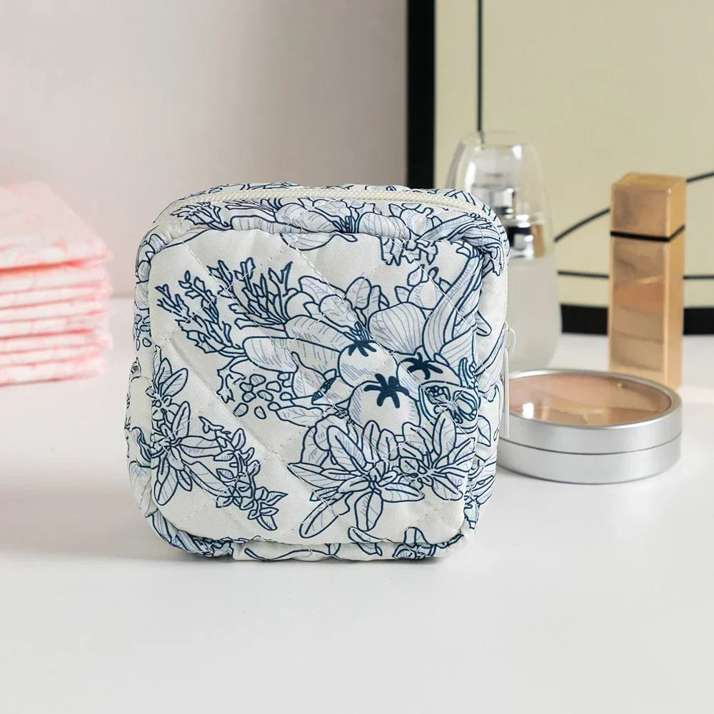 Women Sanitary Napkin Storage Bag Portable Cotton Pad Pouch Cosmetic Bags Girls Travel Makeup Bag Tampon Holder Organizer