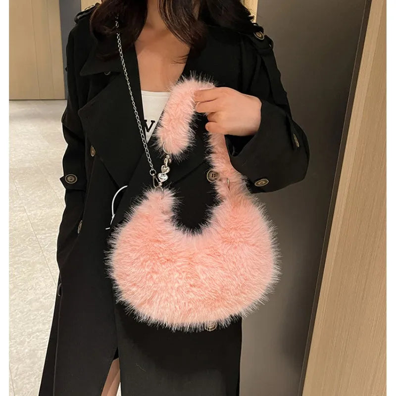 Women's Plush Heart Chain Crossbody Bag - Trendy Fluffy Hobo Handbag