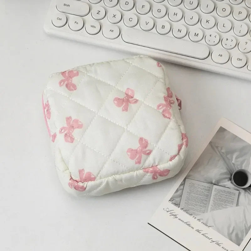 Heart Print Sanitary Napkins Storage Bag Feminine Period Pouch Portable Tampon Organizer Bag Mini Makeup Lipstick Storage Pouch