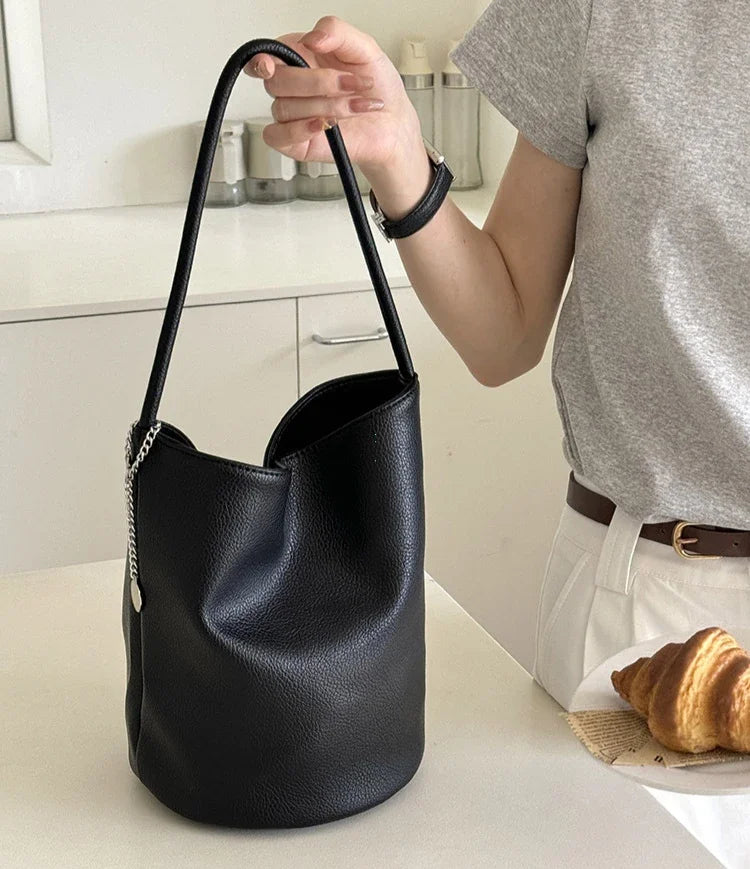 Retro Soft Leather Bucket Shoulder Bag - Women's Commuter Handbag