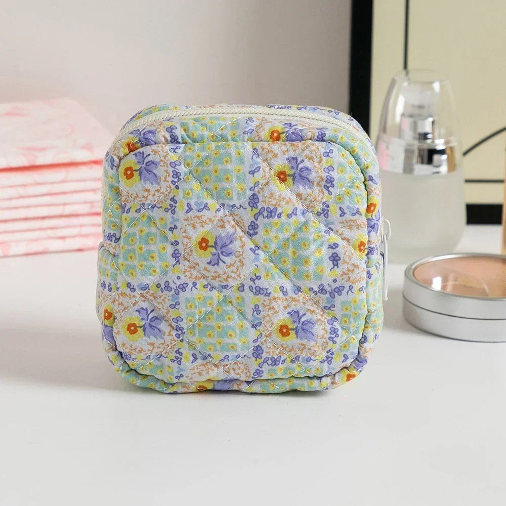 Cute Bow Women Mini Cosmetic Bag Sanitary Napkins Storage Bag Portable Tampon Holder Case Mini Makeup Lipstick Storage Bag Pouch