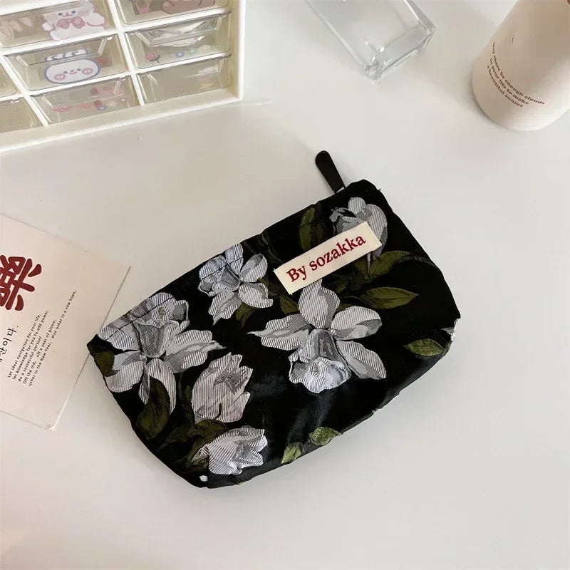 Korean Style 3D Flower Printed Makeup Bag for Women Small Cosmetic Bag Make Up Brushes Lipsticks Storage Bag Cute Pencil Case