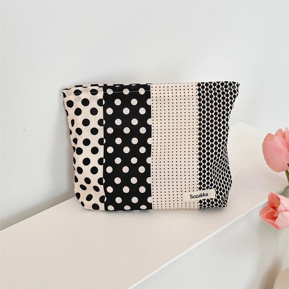 Women Makeup Pouch Plaid Bow Print Makeup Storage Bag Kawaii Makeup Bag Large Cosmetic Organizer Bag Clutch Handbag Beauty Case