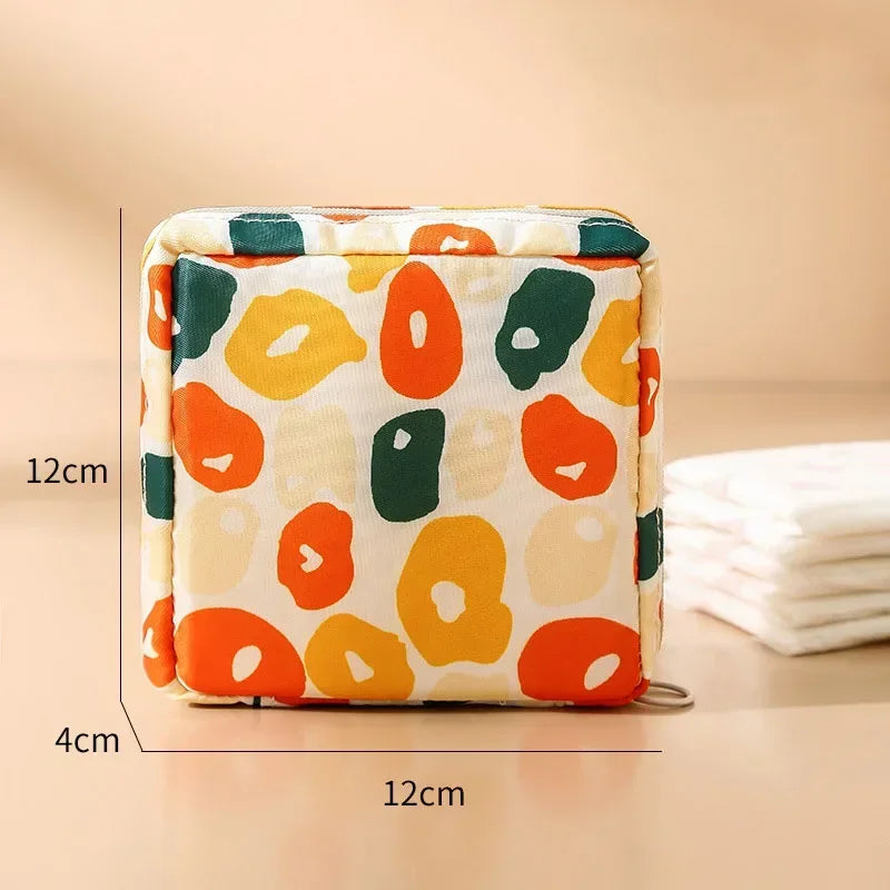 Heart Print Sanitary Napkins Storage Bag Feminine Period Pouch Portable Tampon Organizer Bag Mini Makeup Lipstick Storage Pouch