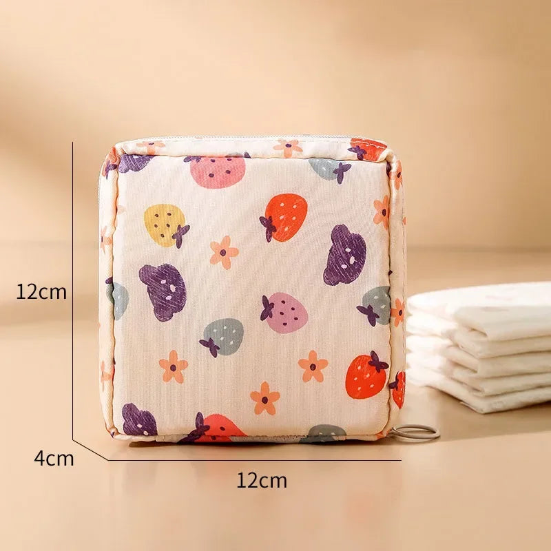 Heart Print Sanitary Napkins Storage Bag Feminine Period Pouch Portable Tampon Organizer Bag Mini Makeup Lipstick Storage Pouch