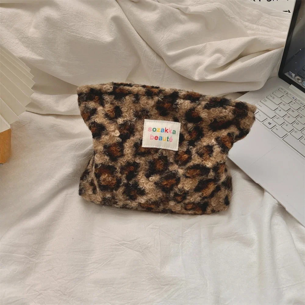 Large Capacity Cosmetic Bag Fashoin New Leopard Print Women Portable Cosmetic Storage Bag Travel Storage Make Up Organizer Case