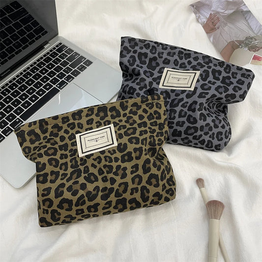 Fashion Leopard Print Makeup Bag Zipper Pouch Large Capacity Portable Toiletries Bag Cosmetic Bag for Women