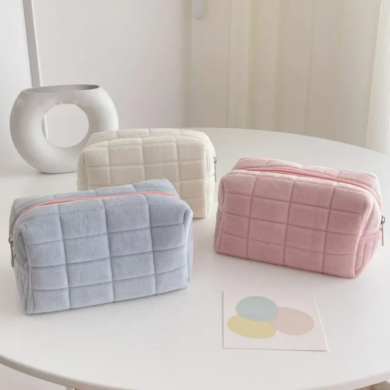 Zipper Large Solid Color Cosmetic Bag Cute Plush Makeup Bag for Women Travel Make Up Toiletry Bag Washing Pouch Plush Pen Pouch