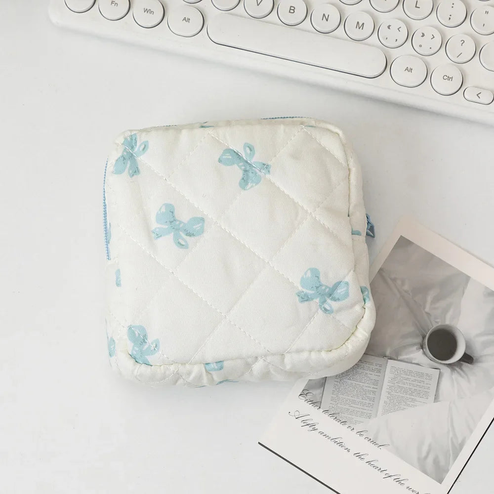 Sanitary Napkins Storage Bag Pouch Heart Print Cosmetic Bags Portable Tampon Organizer Bag Mini Makeup Lipstick Storage Pouch