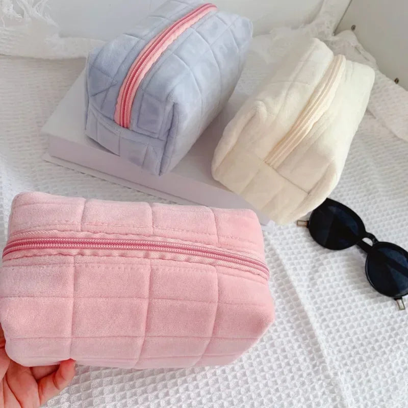 Zipper Large Solid Color Cosmetic Bag Cute Plush Makeup Bag for Women Travel Make Up Toiletry Bag Washing Pouch Plush Pen Pouch