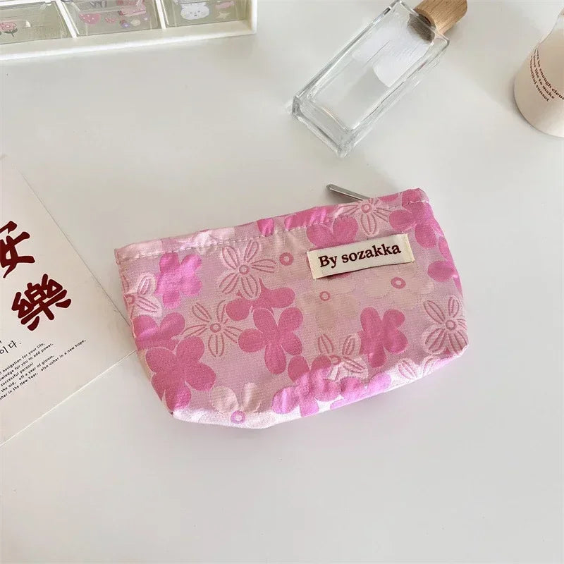 Korean Style 3D Flower Printed Makeup Bag for Women Small Cosmetic Bag Make Up Brushes Lipsticks Storage Bag Cute Pencil Case