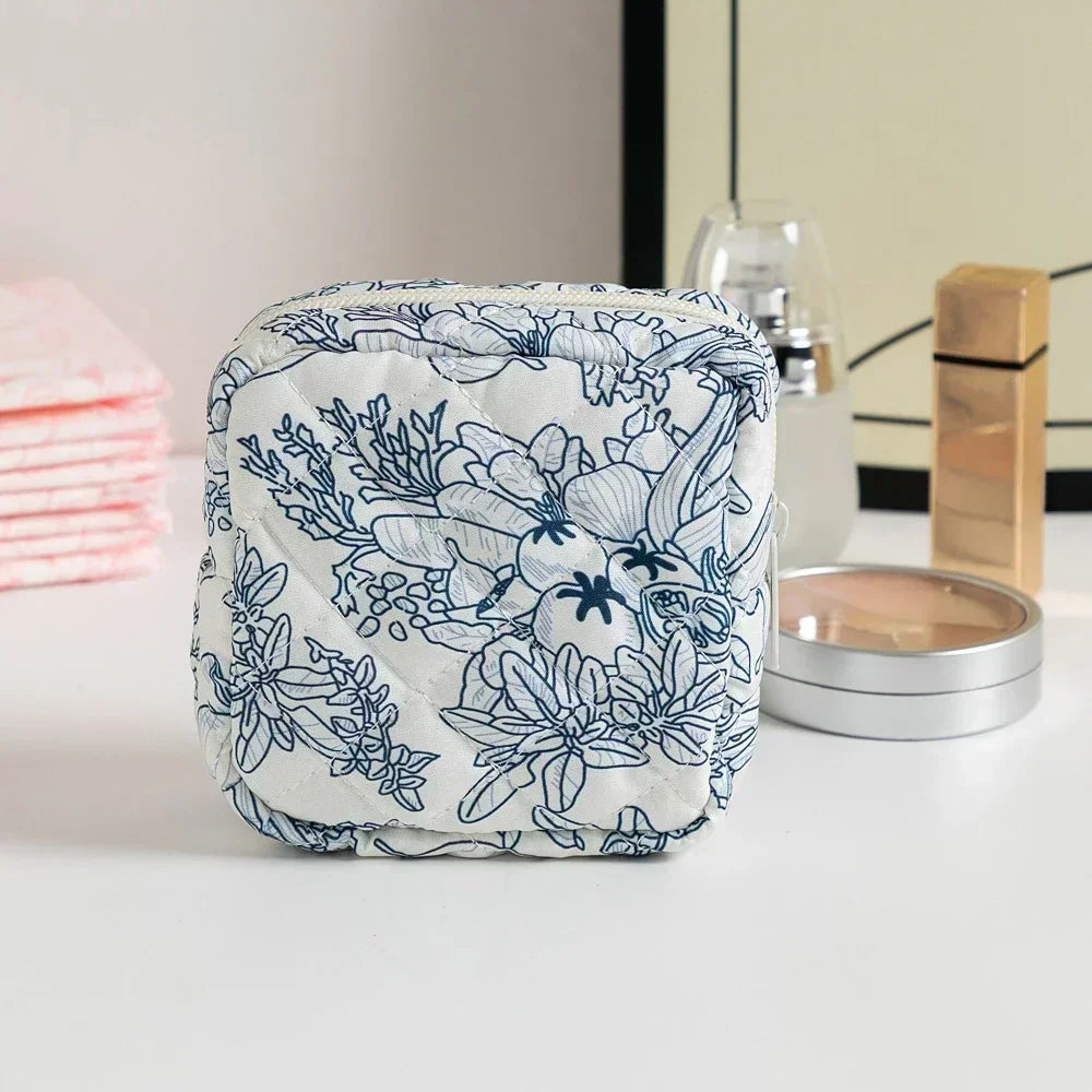 Cute Bow Women Mini Cosmetic Bag Sanitary Napkins Storage Bag Portable Tampon Holder Case Mini Makeup Lipstick Storage Bag Pouch