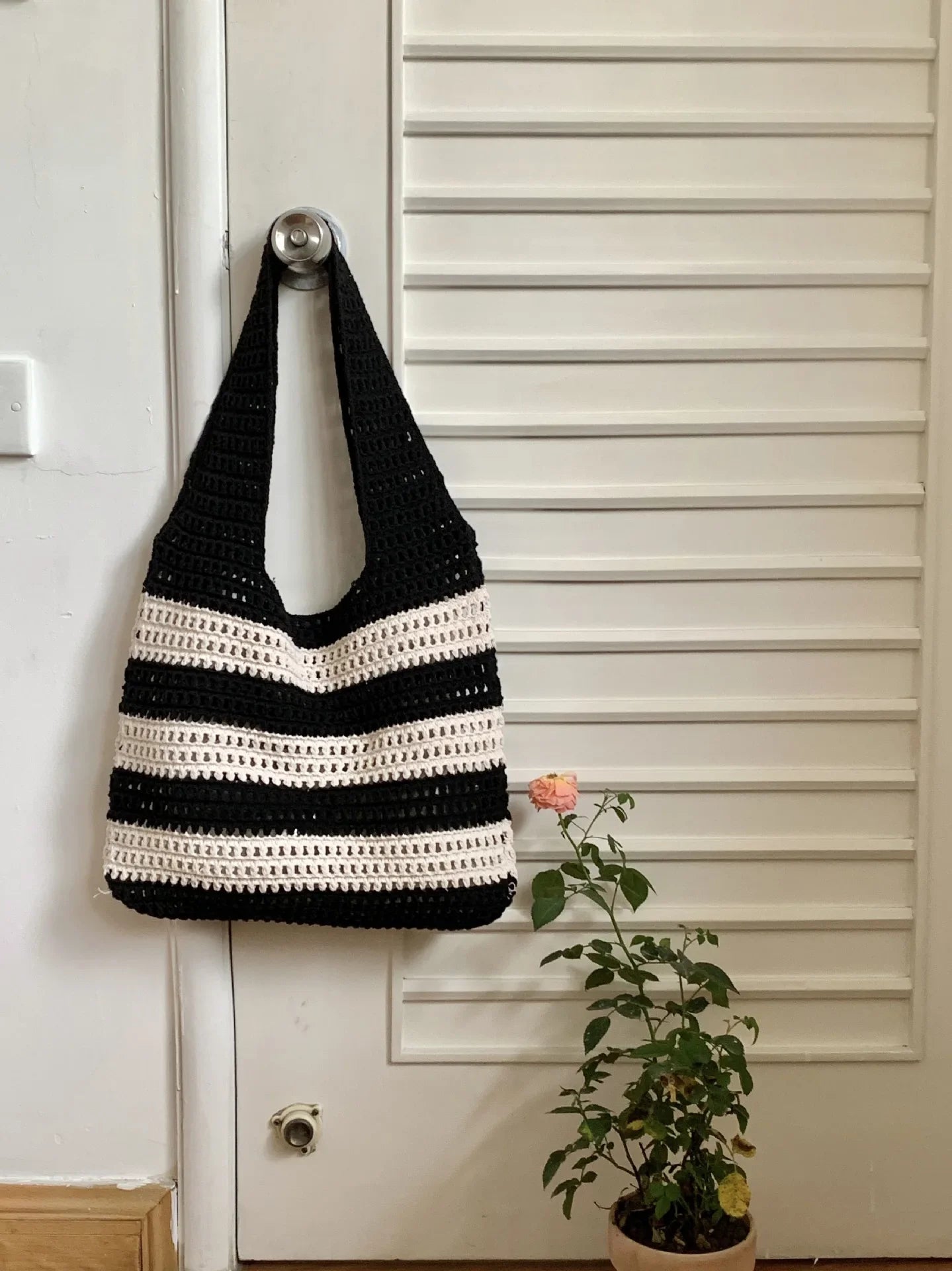 Women's Knitted Contrast Color Tote Bag - Large Capacity Woven Beach Handbag