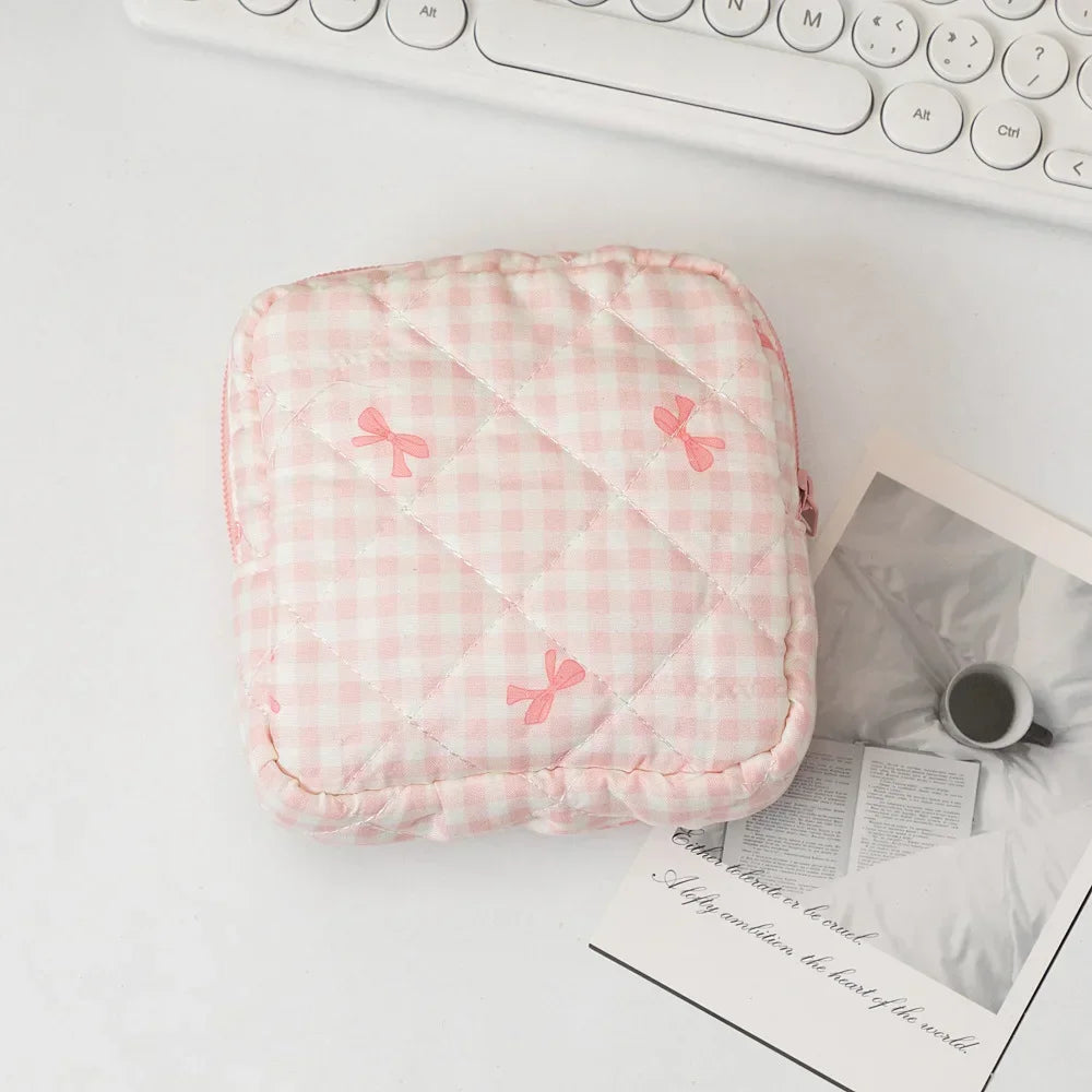 Women Sanitary Napkin Storage Bag Portable Cotton Pad Pouch Cosmetic Bags Girls Travel Makeup Bag Tampon Holder Organizer