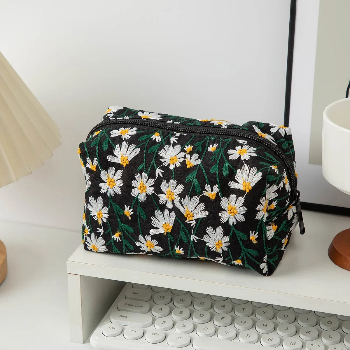 Floral Embroidery Women Cosmetic Bag Canvas Zipper Make Up Bag Travel Washing Makeup Organizer Beauty Case Storage Pouch