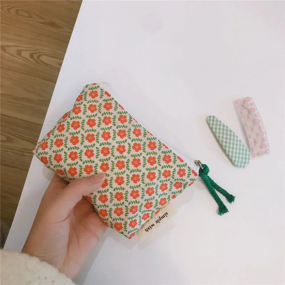 Cute Small Cosmetic Bag Mini Cotton Floral Organizer Bags for Women Make Up Bag Lipstick Makeup Case Zipper Coin Purse Pouch