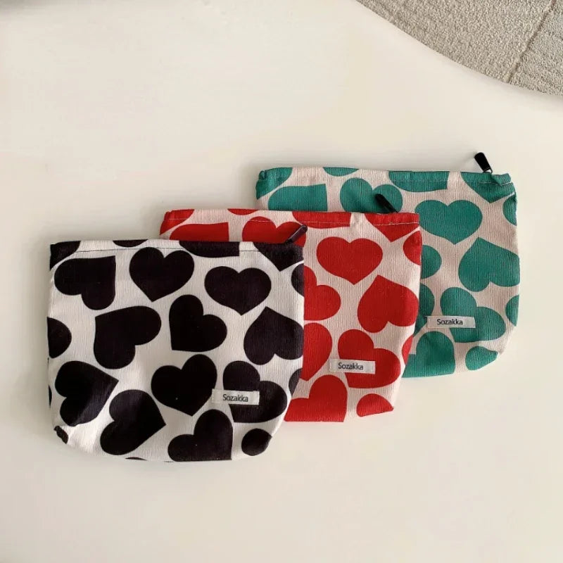 Large Capacity Heart Print Pattern Plush Makeup Bag Clutch Cosmetic Organizer Travel Wash Toiletries Storage Bag Makeup Pouch