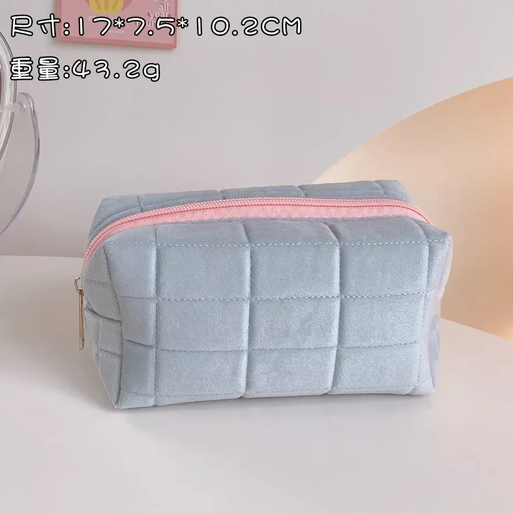 Zipper Large Solid Color Cosmetic Bag Cute Plush Makeup Bag for Women Travel Make Up Toiletry Bag Washing Pouch Plush Pen Pouch