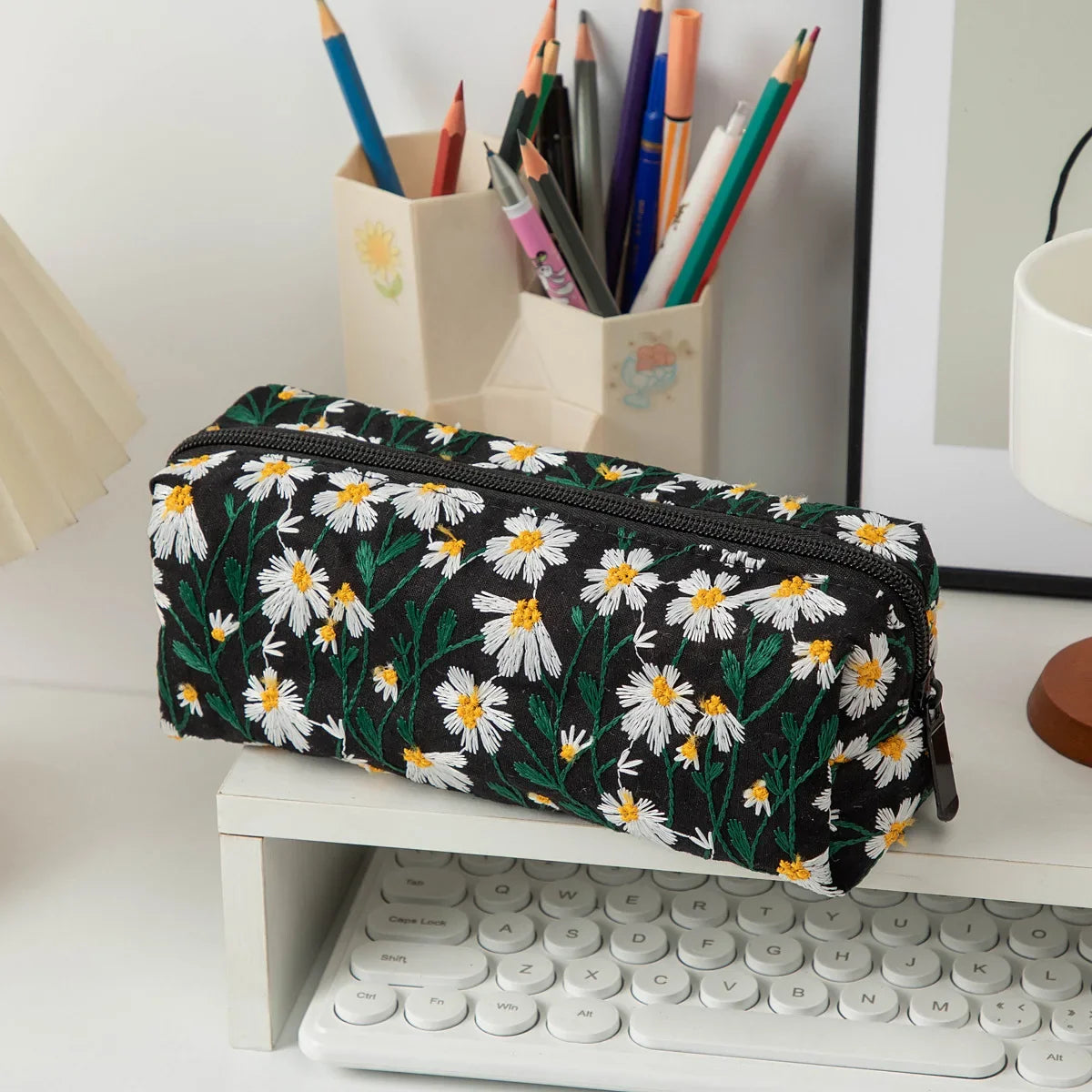 Floral Embroidery Women Cosmetic Bag Canvas Zipper Make Up Bag Travel Washing Makeup Organizer Beauty Case Storage Pouch