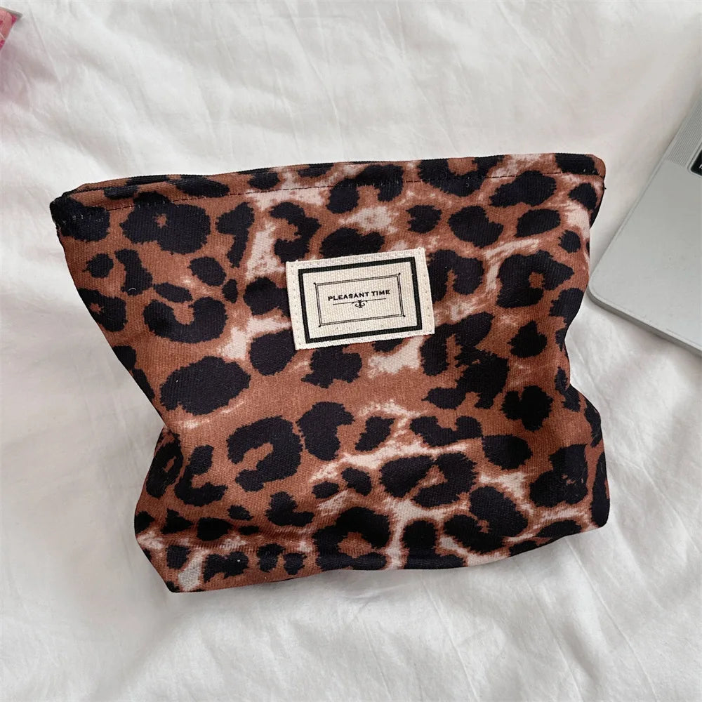 Leopard Print Makeup Bags for Women Large Travel Cosmetic Bag Organizer Case Lady Girls Make Up Case Necessaries Handbags Case