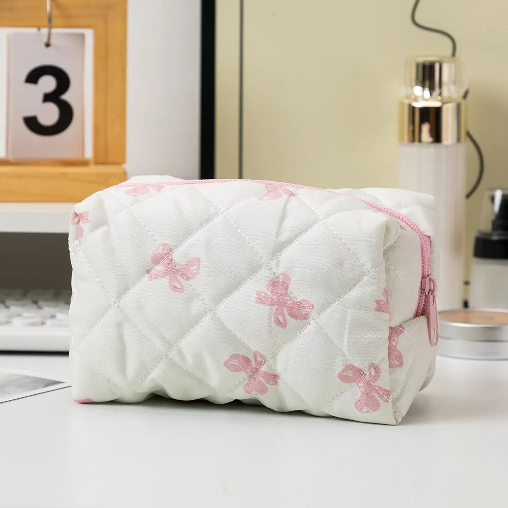 Large Capacity Quilted Makeup Bag Cosmetic Organizer