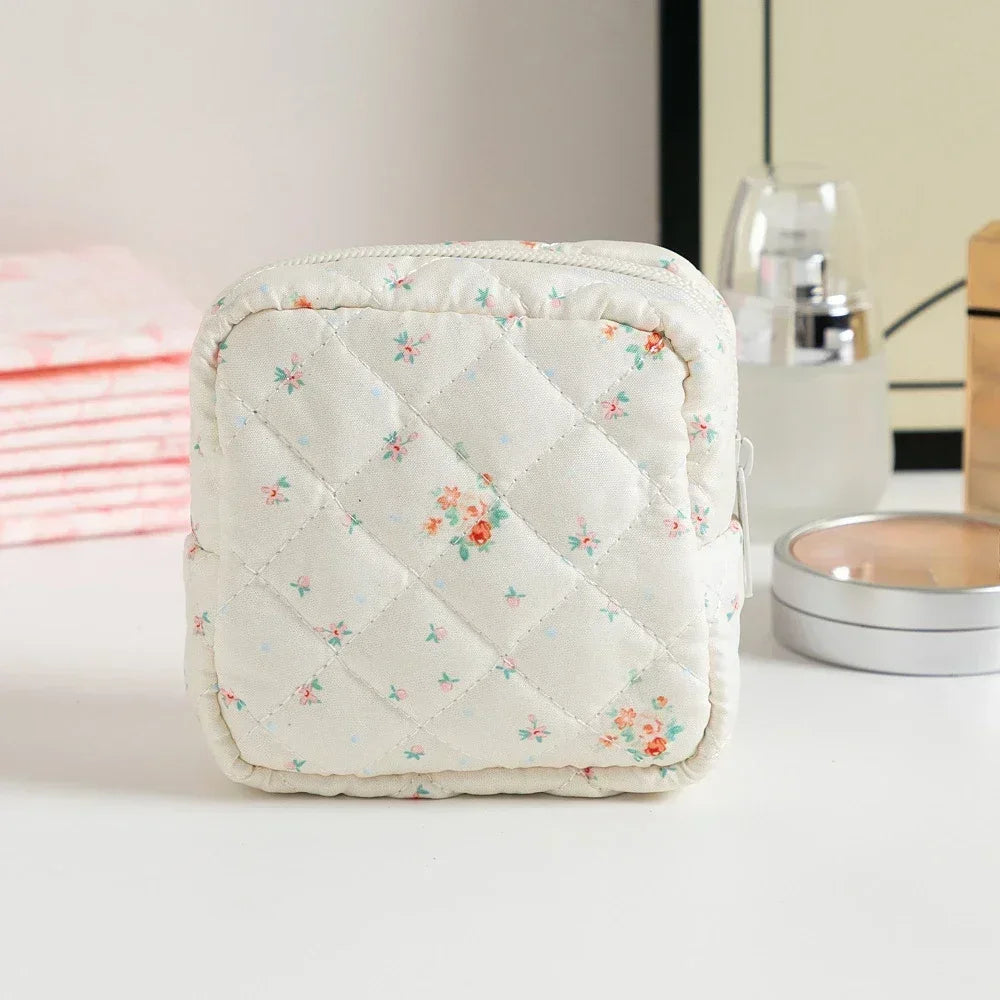 Women Sanitary Napkin Storage Bag Portable Cotton Pad Pouch Cosmetic Bags Girls Travel Makeup Bag Tampon Holder Organizer