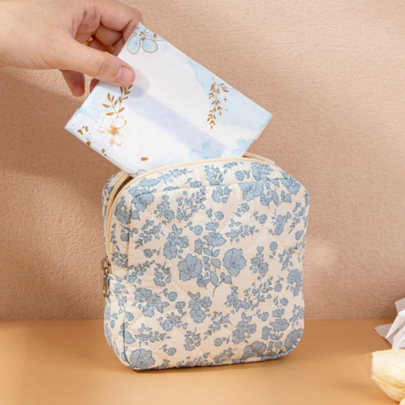 Fashion Sweet Square Clutch Cosmetic Bag Women Portable Makeup Pouch Tampon Sanitary Napkin Sanitary Pads Organizer Bag