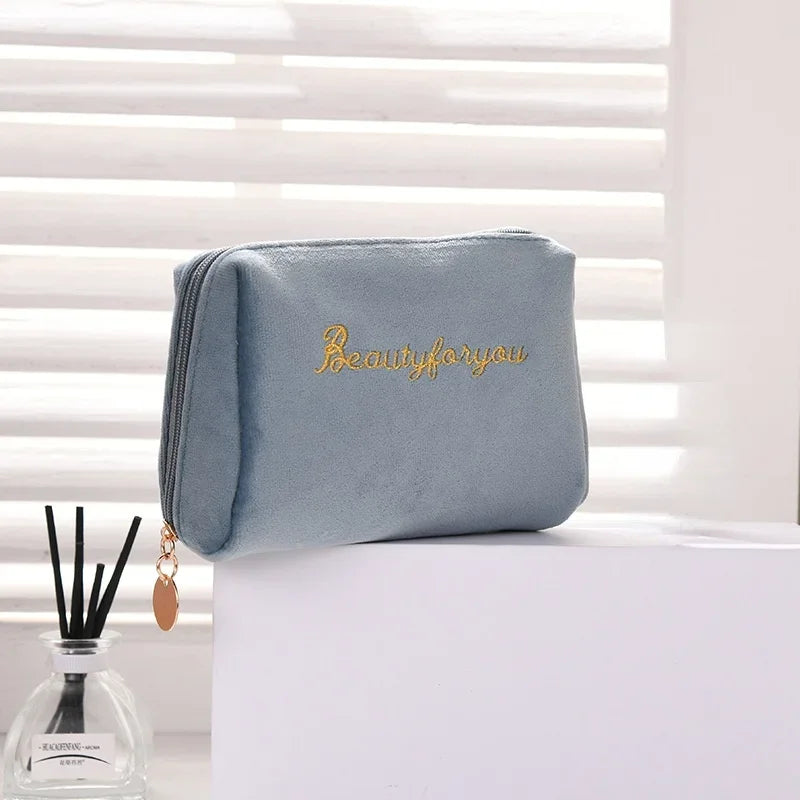 1 Pc Velvet Women Cosmetic Bag Travel Large Makeup Bag Solid Color Zipper Lipstick Storage Bags Female Make Up Organizer Pouch