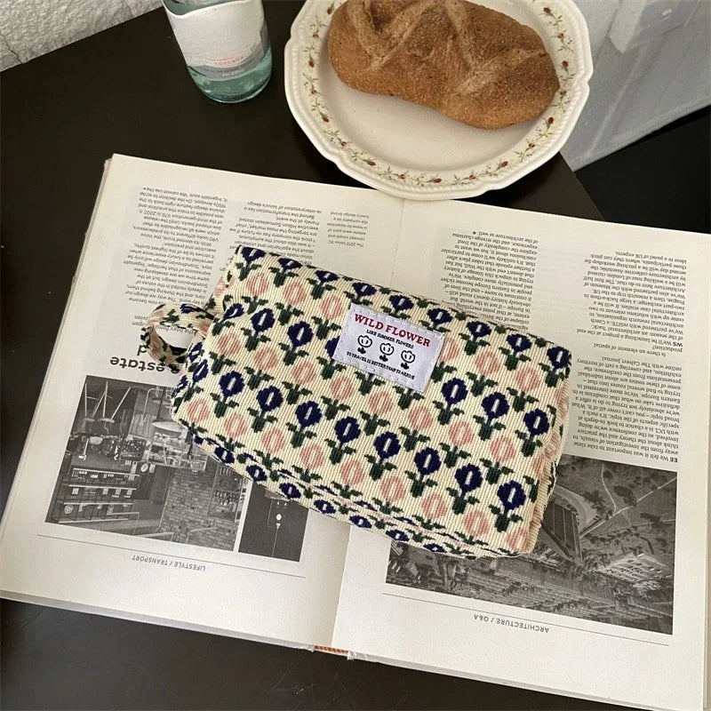 Fashion Retro Flowers Print Cosmetic Bag Canvas Washing Bag Large Capacity Women Travel Cosmetic Pouch Make Up Storage Bags