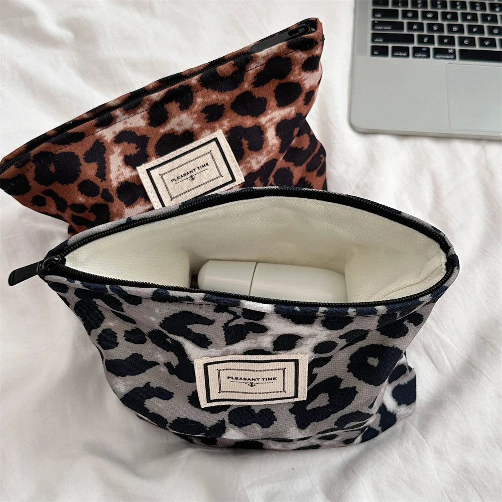 Leopard Print Makeup Bags for Women Large Travel Cosmetic Bag Organizer Case Lady Girls Make Up Case Necessaries Handbags Case