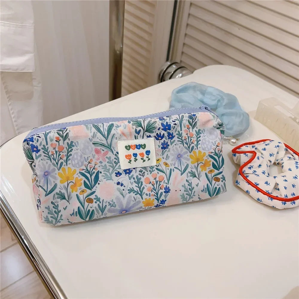 Fashion Blue Fresh Flower Make-up Bag Makeup Brush Organizer Cosmetic Storage Bag Student Large Capacity Pen Bag Pencil Pouch