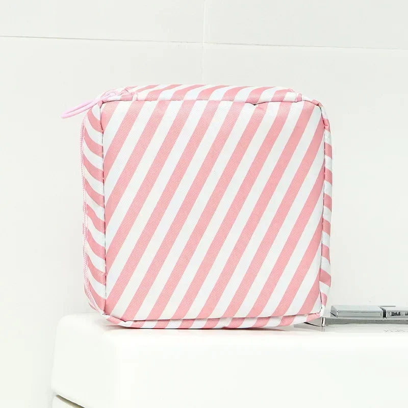 Women Cute Cartoon Mini Cosmetic Bags Lipstick Sanitary Pad Storage Bag Fashion Ladies Beauty Makeup Organizer Purses Bag Pouch