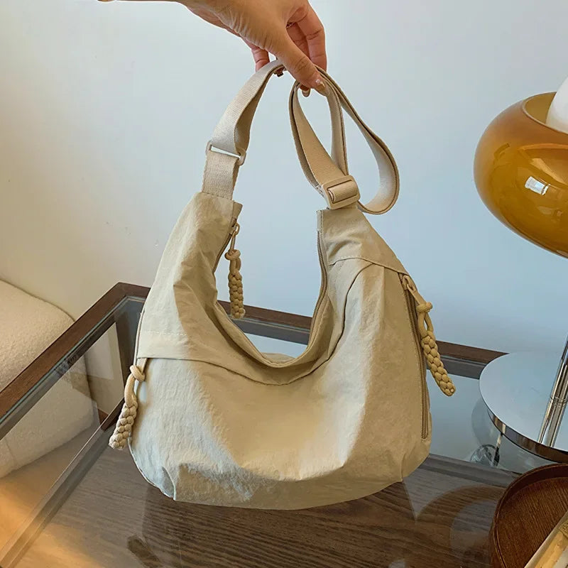 Fashionable and Minimalist Korean Version Dumpling Bag, Popular This Year, New High-quality Shoulder Bag Large Capacity Tote Bag