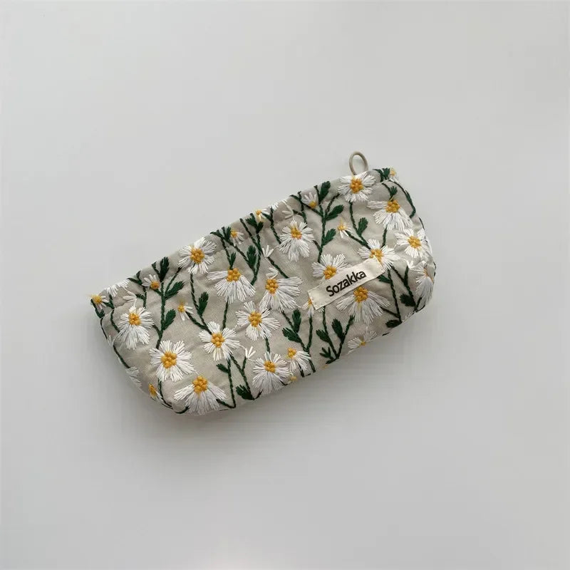 New Flower Print Cosmetic Bag Vintage Style Women Pencil Case Makeup Bag Zipper Pouch Lipsticks Make Up Brush Bag Makeup Pouch