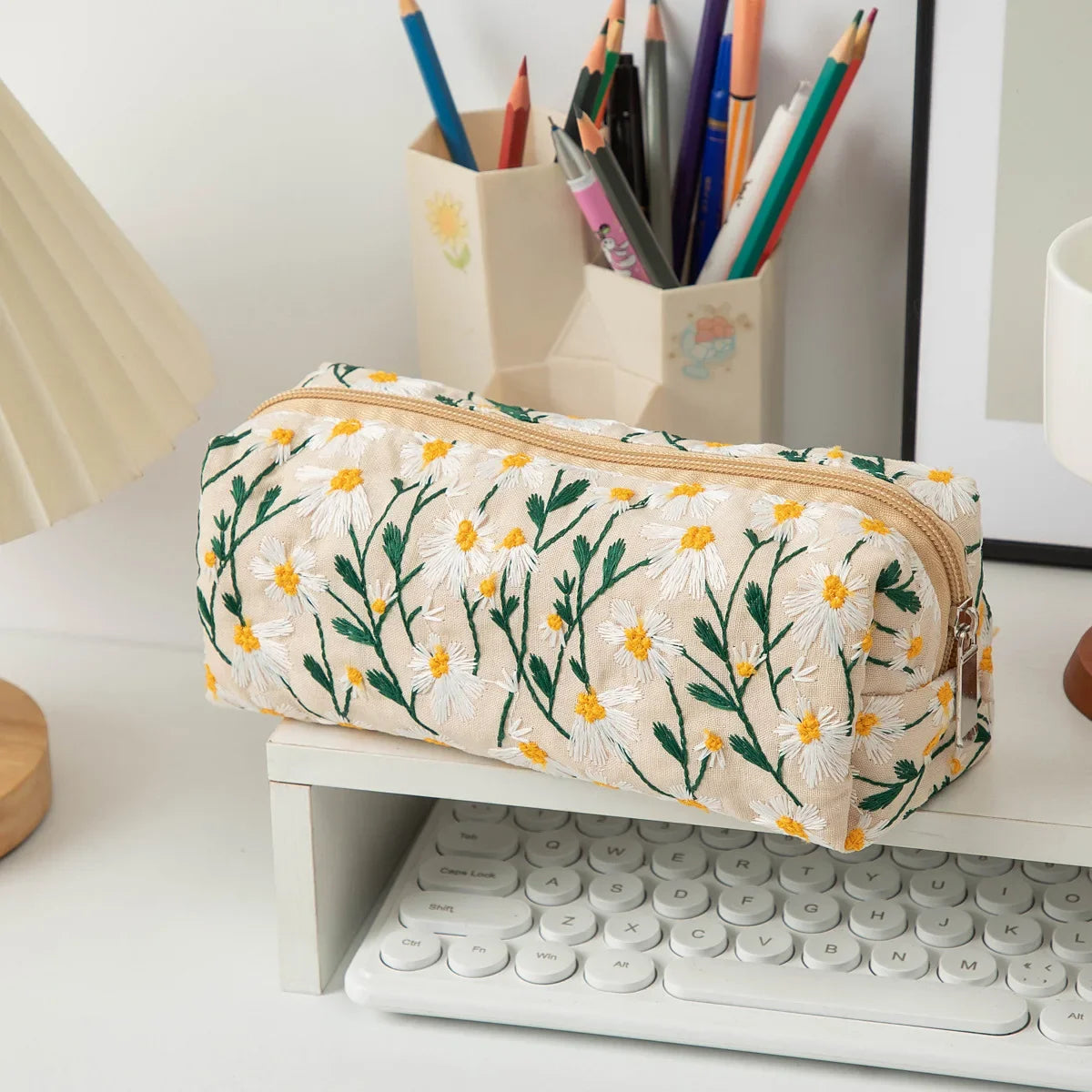 Floral Embroidery Women Cosmetic Bag Canvas Zipper Make Up Bag Travel Washing Makeup Organizer Beauty Case Storage Pouch