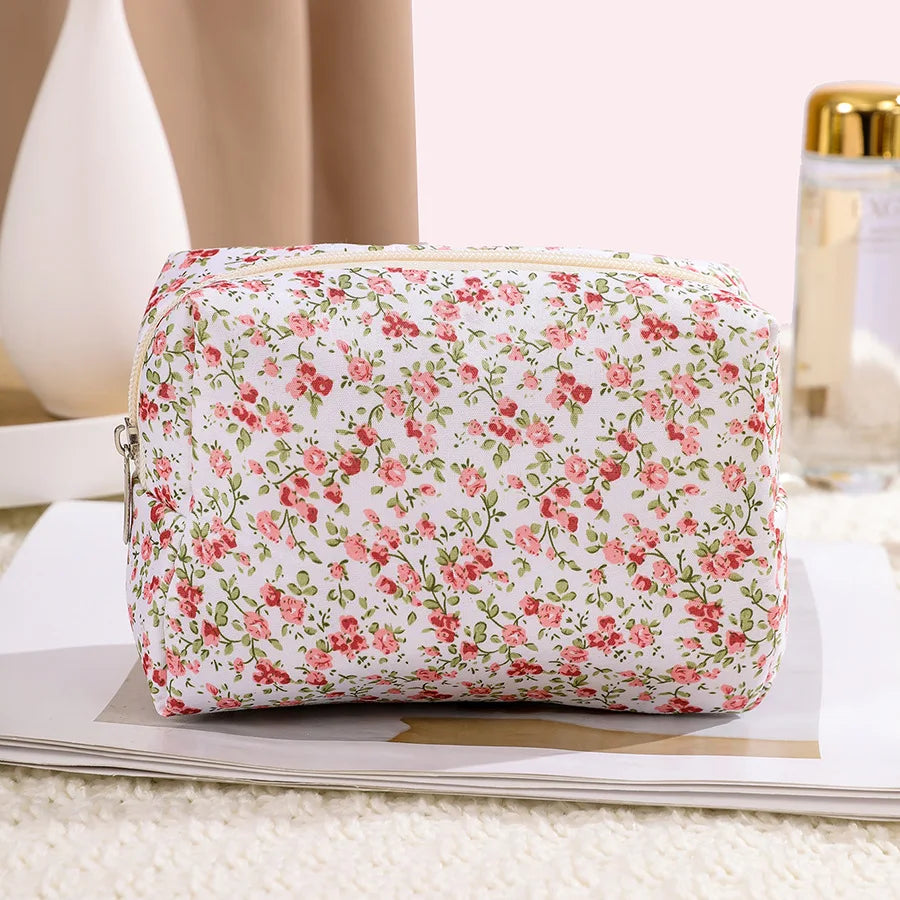 New Floral Ladies Travel Storage Bag Retro Flower Women's Cosmetic Bags Cute Girls Pencil Case Makeup Bag Handbags