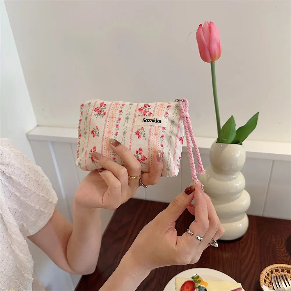 Flower Cotton Women Lipstick Makeup Bag Winter Cute Mini Wallet Travel Storage Bag Zipper Toiletries Cosmetic Clutch Bag