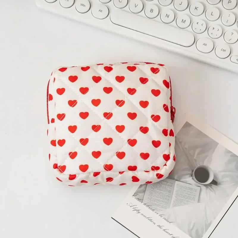 Heart Print Sanitary Napkins Storage Bag Feminine Period Pouch Portable Tampon Organizer Bag Mini Makeup Lipstick Storage Pouch